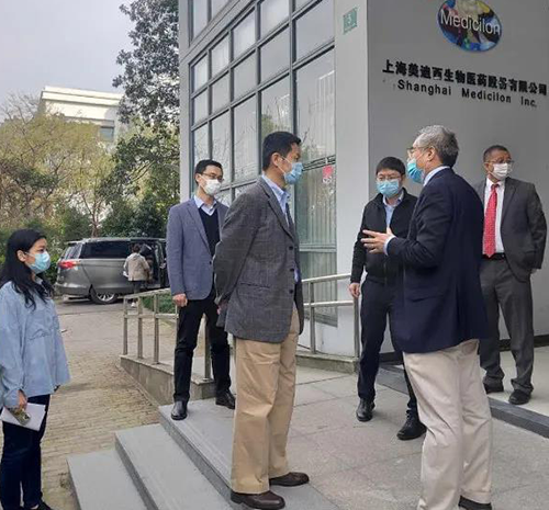 上海市委常委、副市长吴清一行调研上海K8官网生物医药股份有限公司张江园区