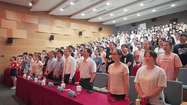 K8官网新入职员工宣誓词